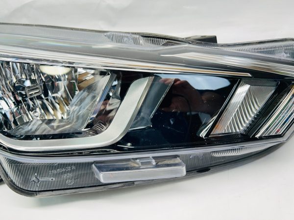 🎈ALL TABS🎈 2020 2021 2022 NISSAN VERSA HALOGEN  FRONT RIGHT OEM HEADLIGHT - Image 5
