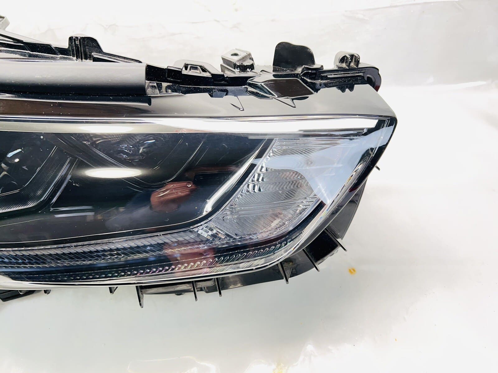 2020 2021 2022 TOYOTA HIGHLANDER LED BLACK BEZEL FRONT RIGHT OEM HEADLIGHT - Image 2