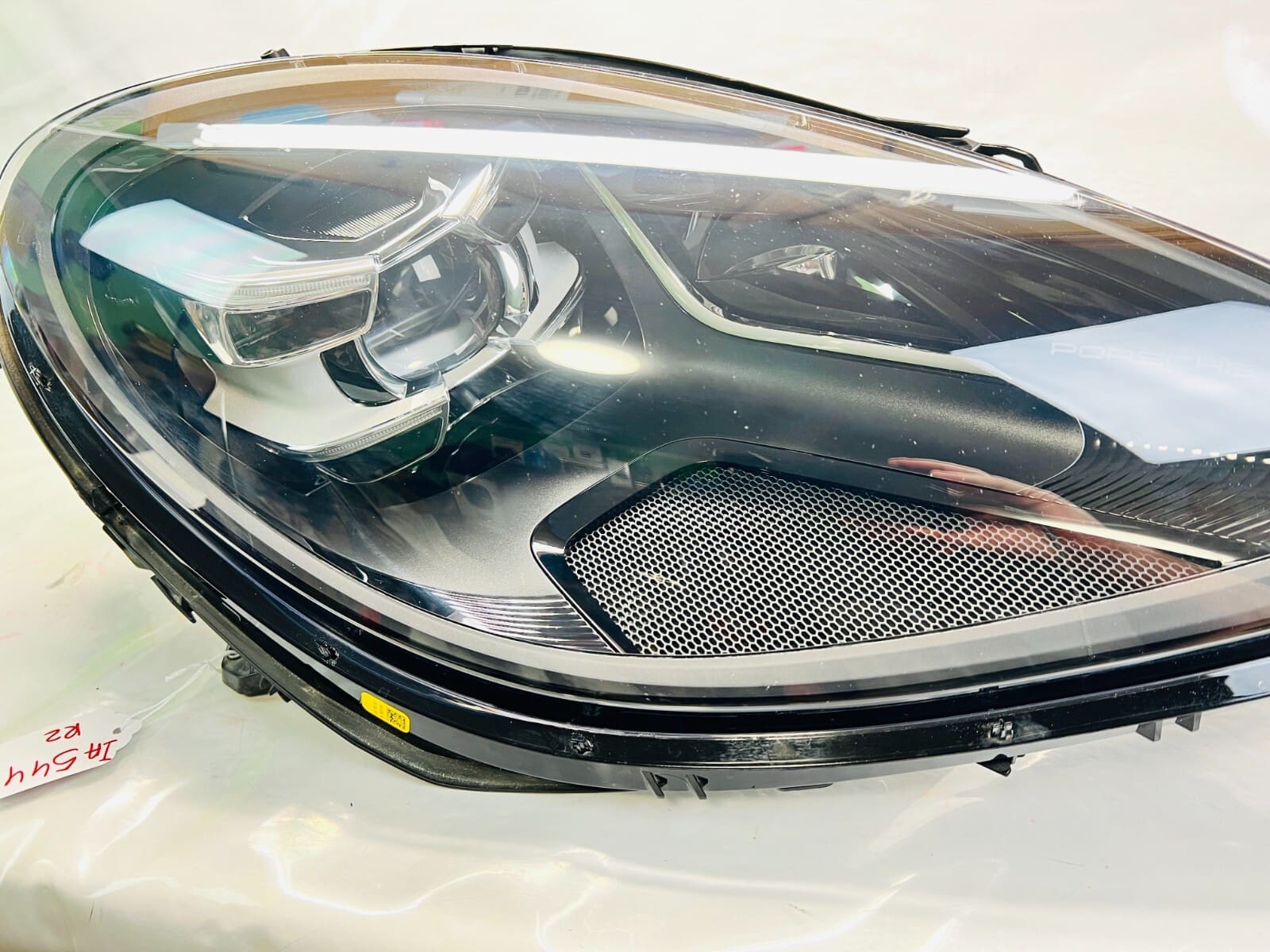 95B941010AR 2019 2020 2021 PORSCHE MACAN FULL LED RIGHT OEM HEADLIGHT GENUINE - Image 4