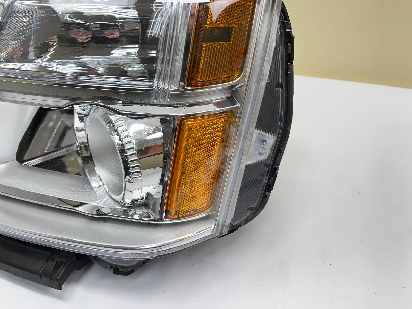 2010 2011 2012 2013 2014 2015 GMC TERRAIN HALOGEN FRONT LEFT OEM HEADLIGHT - Image 3