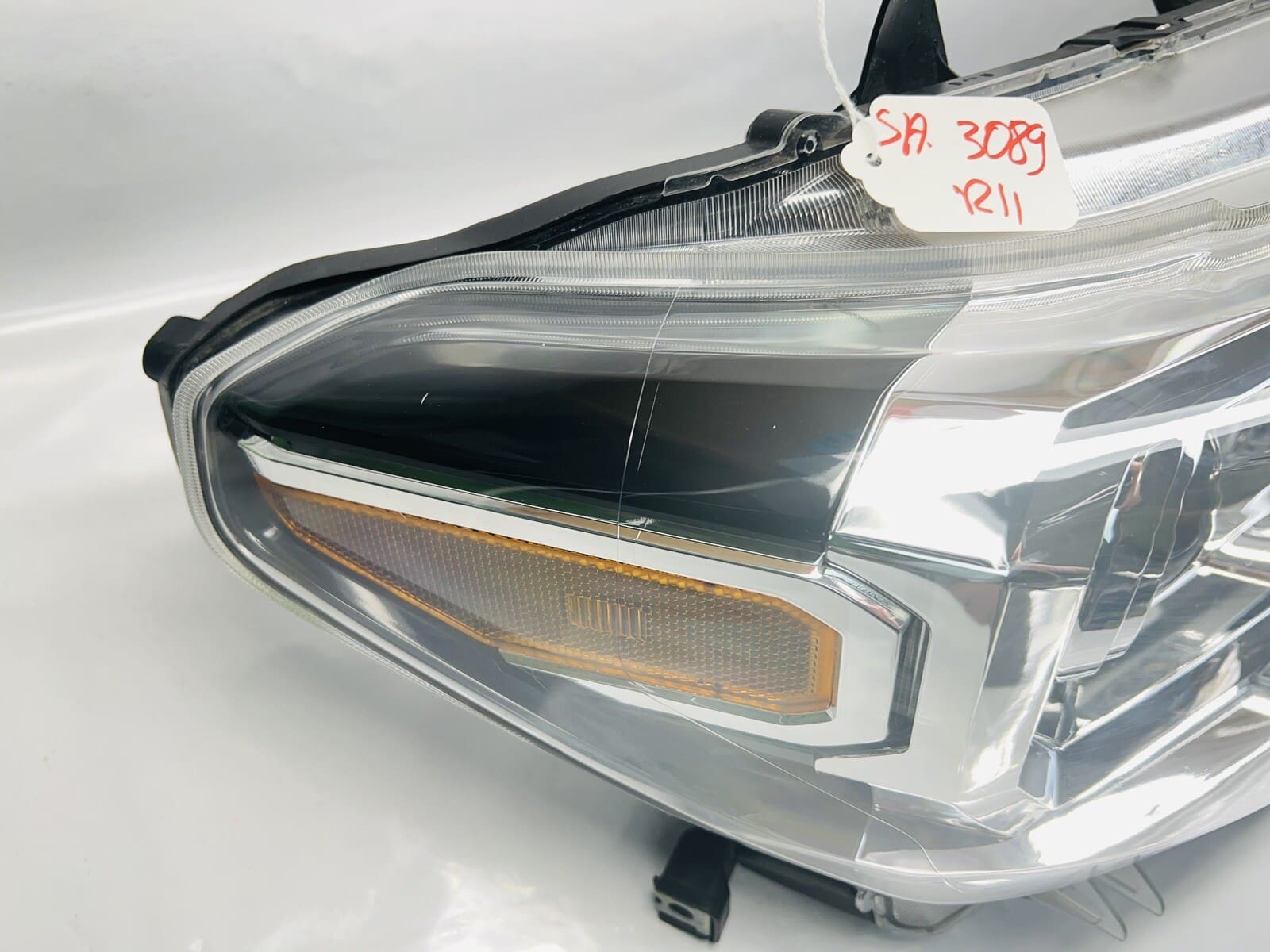 TABS 16 2017 2018 2019 2020 2021 2022 TOYOTA TACOMA HALOGEN RIGHT OEM HEADLIGHT - Image 11
