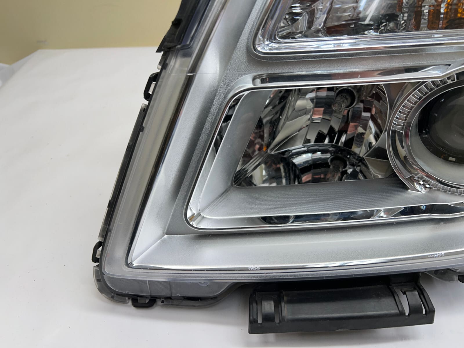 2010 2011 2012 2013 2014 2015 GMC TERRAIN HALOGEN FRONT LEFT OEM HEADLIGHT - Image 8