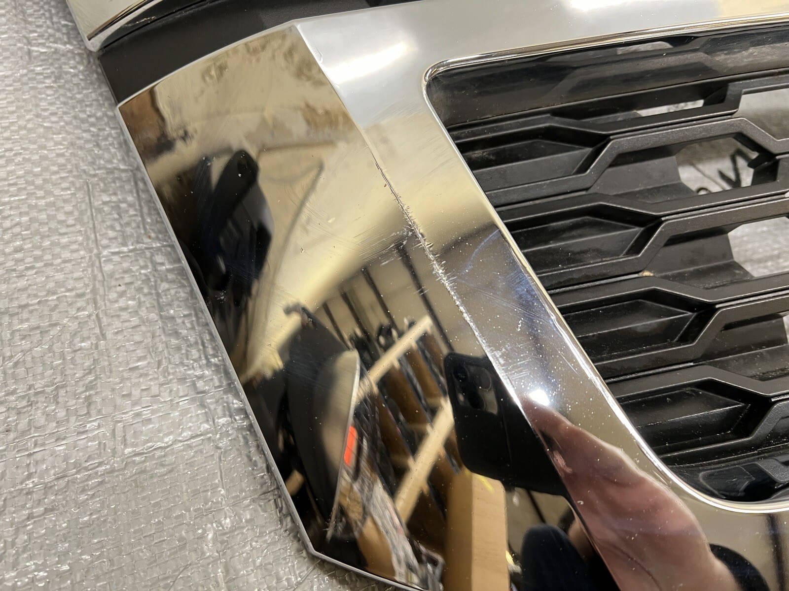 2015 2016 2017 2018 2019 2020 CHEVY TAHOE SUBURBAN OEM GRILLE CHROME 23440914 - Image 15