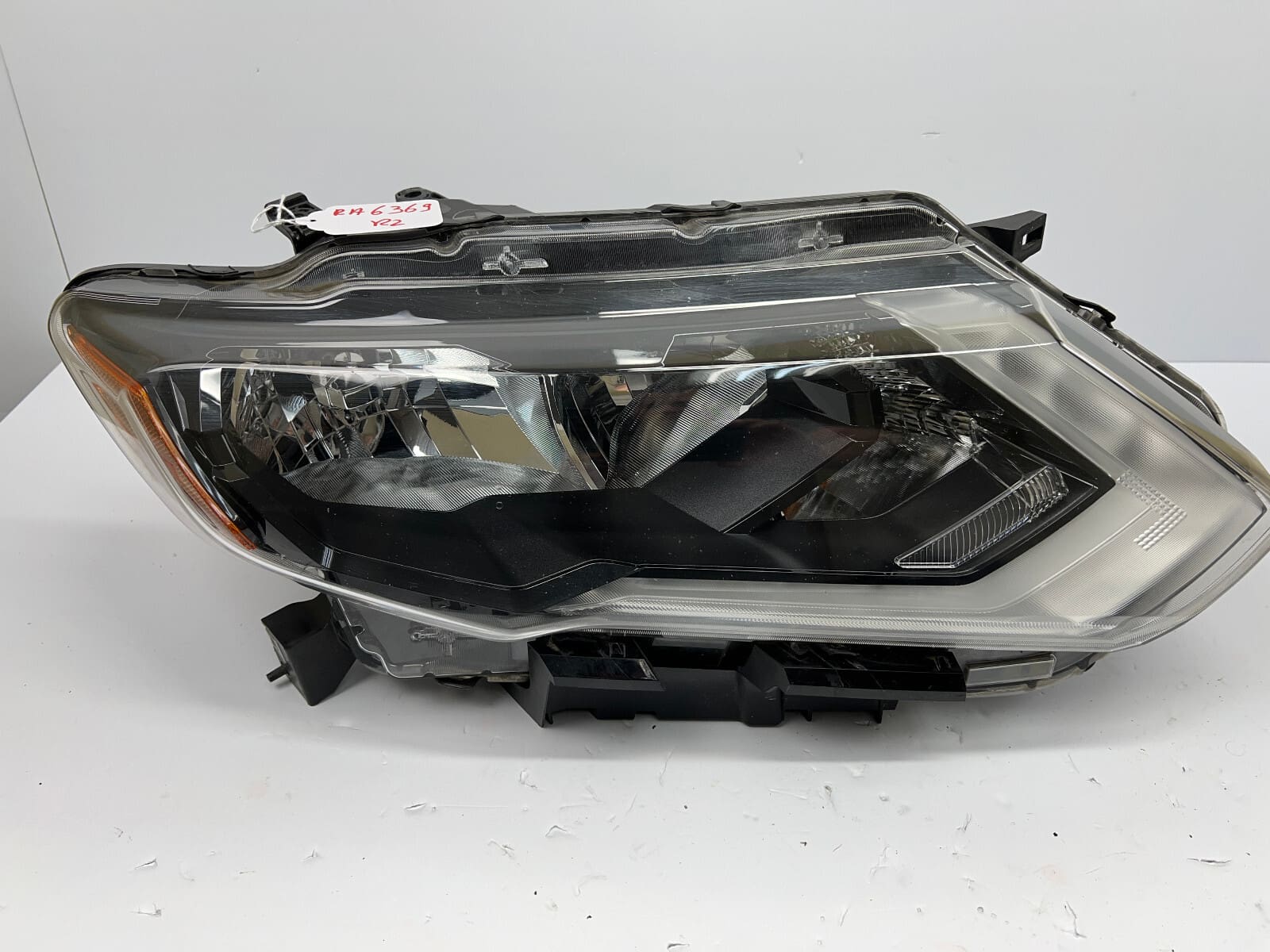 2017 2018 2019 2020 nissan rogue halogen led front right oem headlight