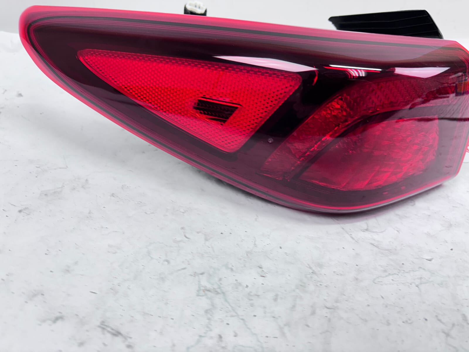 92401J9510 2022 2023 HYUNDAI KONA HALOGEN REAR LEFT OEM TAIL LIGHT - Image 8