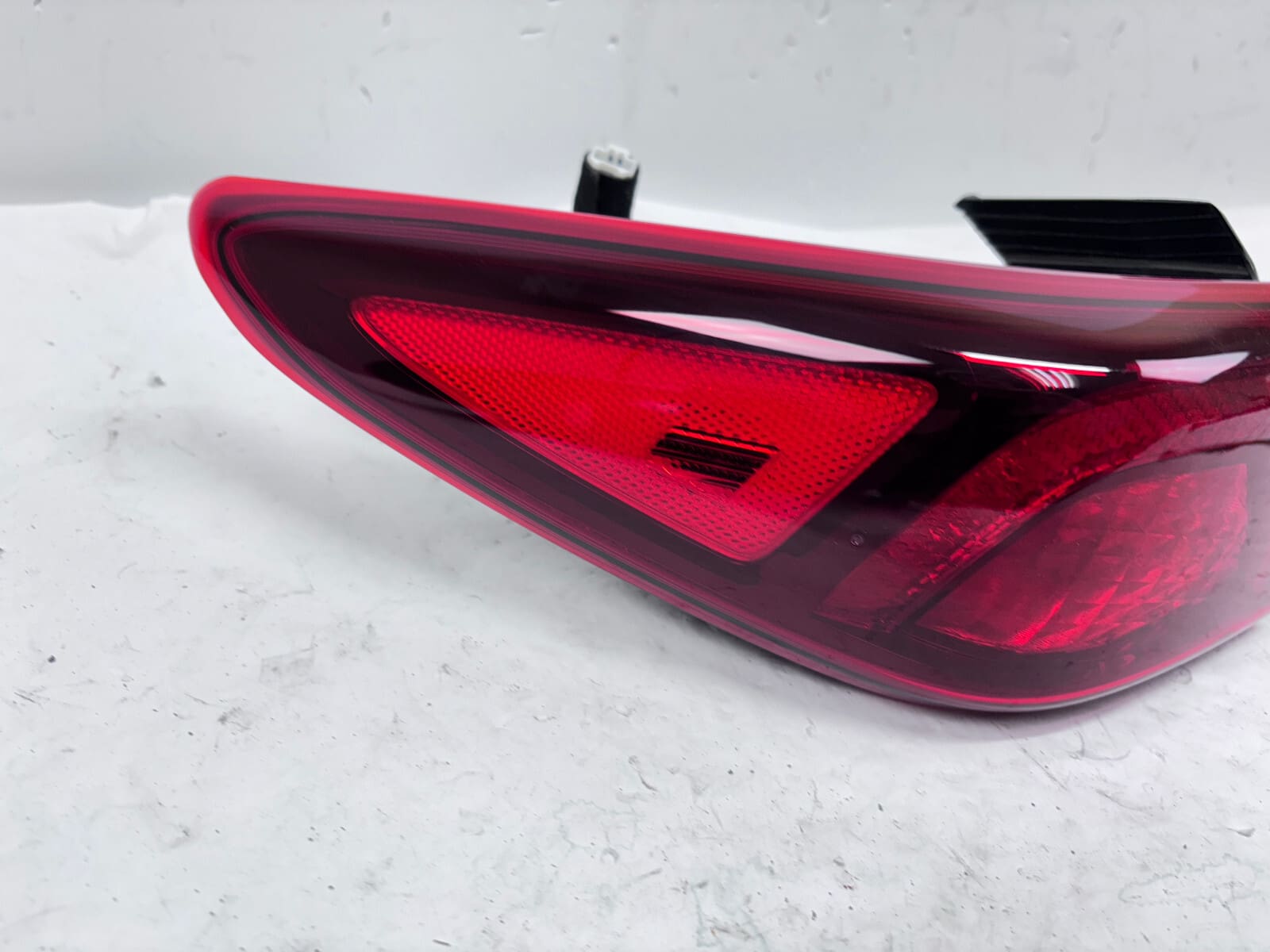 92401J9510 2022 2023 HYUNDAI KONA HALOGEN REAR LEFT OEM TAIL LIGHT - Image 9