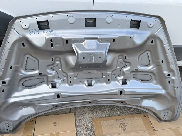 NICE CLEAN 2017 2018 2019 FORD ESCAPE HOOD OEM GENUINE gj5z16612a GRAY. - Image 10