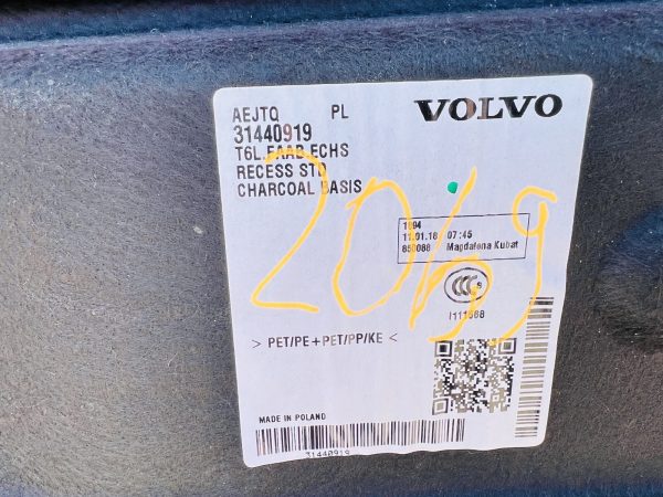 2018 2019 2020 2021 2022 VOLVO XC40 Floor Storage Compartment CONTAINER 31440919 - Image 9