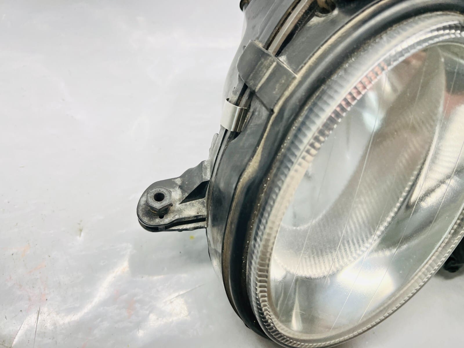 2003 2004 2005 2006 MERCEDES BENZ E320 E350 E CLASS FRONT LEFT OEM HEADLIGHT - Image 9