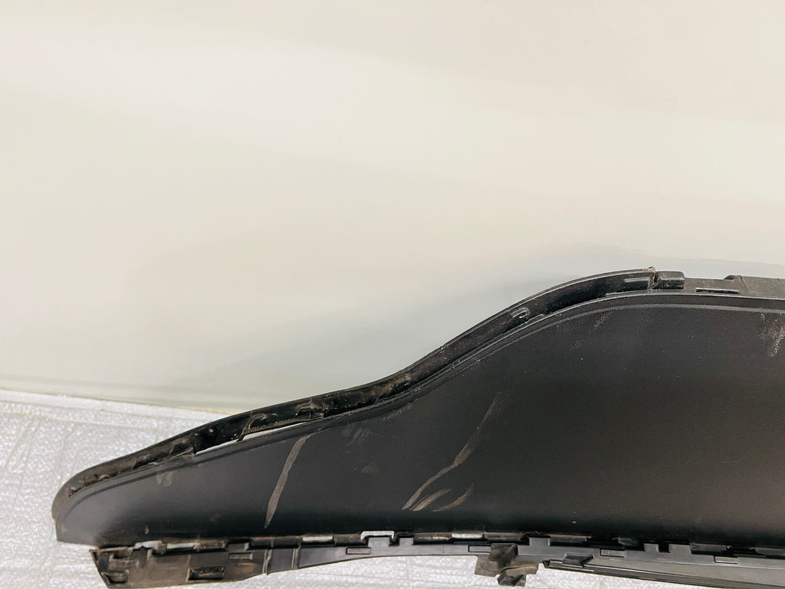 3CN805915A 2021 2022 2023 VW ATLAS R-LINE FRONT LOWER VALANCE AIR DEFLECTOR - Image 8
