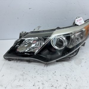 2012 2013 2014 TOYOTA CAMRY BLACK BEZEL FRONT LEFT OEM HEADLIGHT