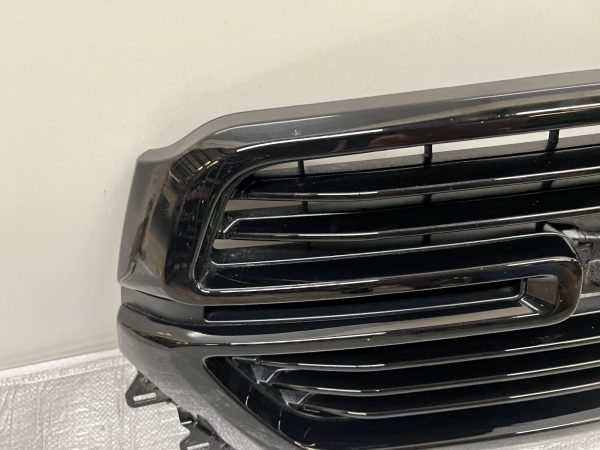 6BS572X8AG 2019 2020 2021 2022 2023 DODGE RAM 1500 FRONT OEM GRILLE GENUINE - Image 3