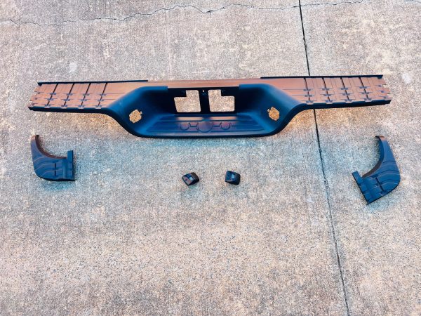 524610c040 07 08 2009 2010 2011 2012 2013 TOYOTA TUNDRA REAR BUMPER STEP PAD OEM