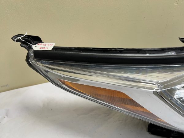 ALL TABS  2017 2018 2019  TOYOTA HIGHLANDER HALOGEN FRONT RIGHT OEM HEADLIGHT - Image 11