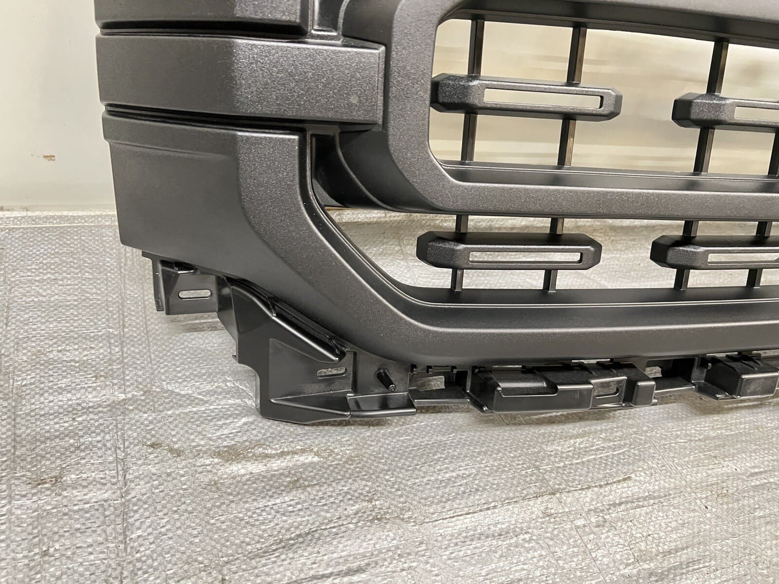 🌟 2021 2022 2023 FORD F150 FRONT OEM GRILLE GENUINE. ML348200AD5YZ9 - Image 4