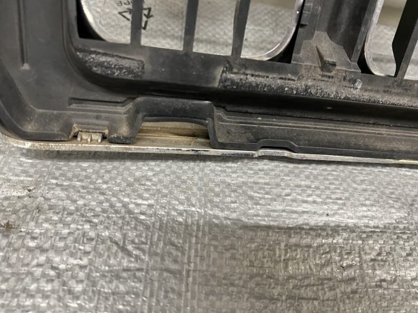 2006 2007 2008 2009 2010 JEEP COMMANDER CHROME OEM GRILLE - Image 16
