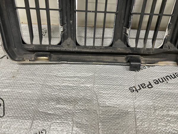 2006 2007 2008 2009 2010 JEEP COMMANDER CHROME OEM GRILLE - Image 17