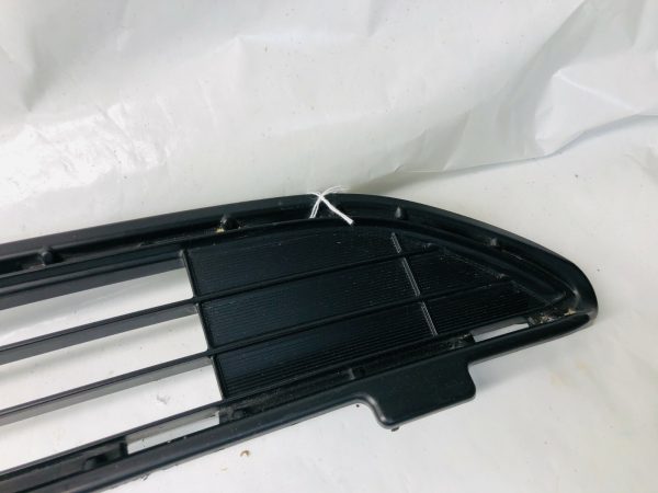 2016 2017 2018 TOYOTA RAV4 LOWER FRONT OEM GRILLE FRONT BUMPER GRILLE 531120R060 - Image 2