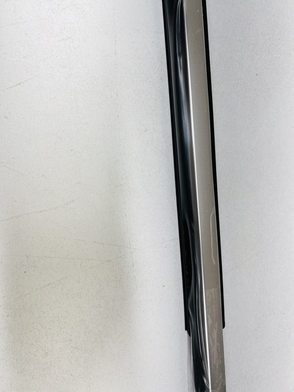 2011 2012 2013 2014 2015 2016 2017 EQUINOX TERRAIN BELT MOLDING FRONT RIGHT - Image 3