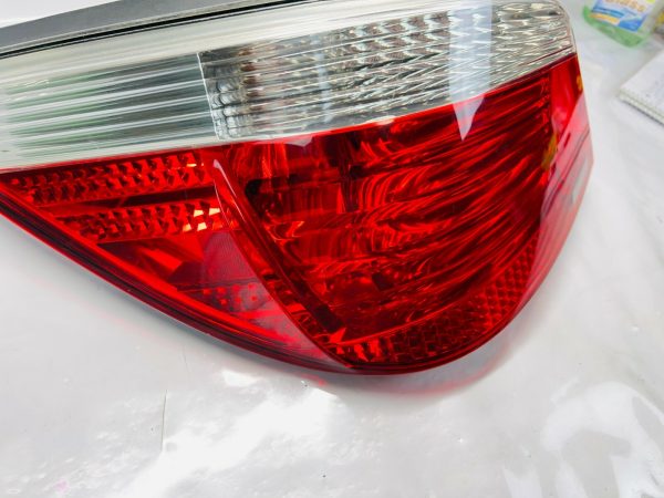 2004 2005 2006 2007 BMW 5 SERIES 525 530 545 550 M5 REAR LEFT OEM TAIL LIGHT - Image 6