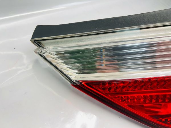 2004 2005 2006 2007 BMW 5 SERIES 525 530 545 550 M5 REAR LEFT OEM TAIL LIGHT - Image 8