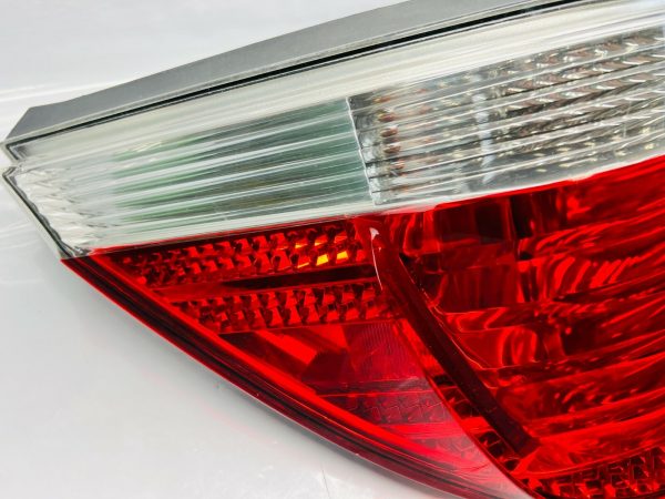 2004 2005 2006 2007 BMW 5 SERIES 525 530 545 550 M5 REAR LEFT OEM TAIL LIGHT - Image 9