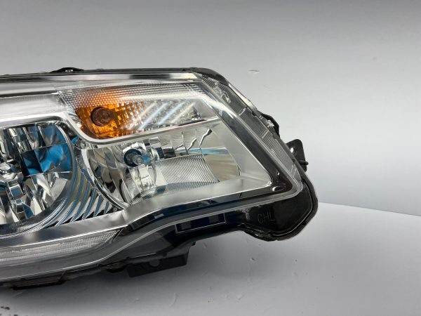 all tabs 2017 2018 subaru forest halogen with led front right oem headlight - Image 3