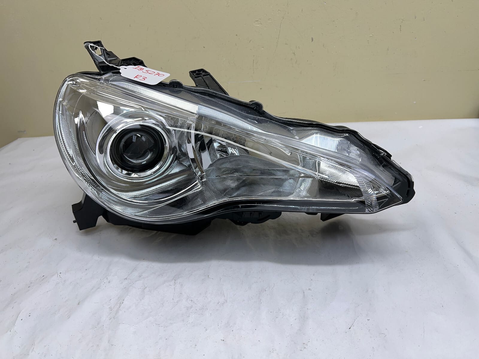 MINT 2013-16 SCION FRS SUBARU BRZ HALOGEN FRONT RIGHT CAPA HEADLIGHT su003-05139