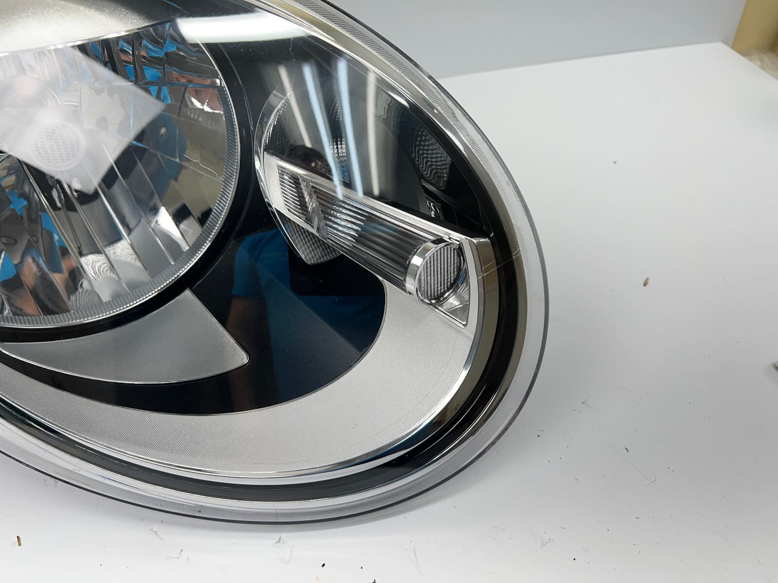 2012 2013 2014 2015 2016 2017 2018 2019 vw beetle halogen right oem headlight - Image 2