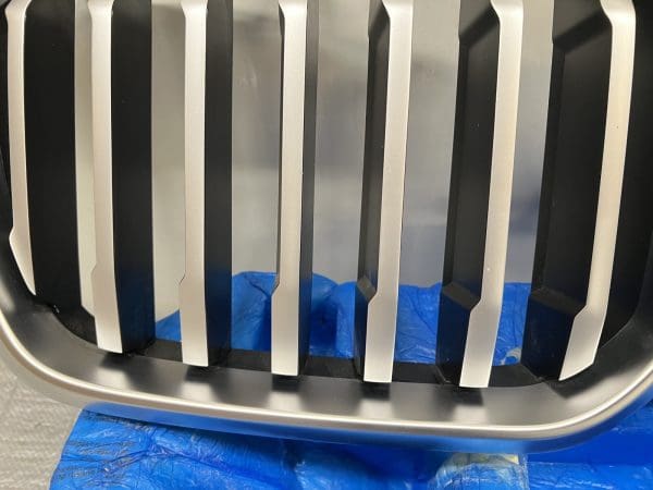2022 2023  BMW X3 X4 FRONT OEM GRILLE GENUINE 40505404DE - Image 9