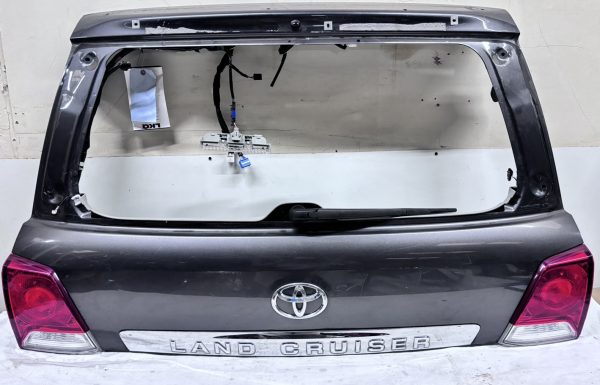 OEM. 2013 2014 2015 Toyota Land Cruiser Rear Lift Gate Trunk Tail Gate