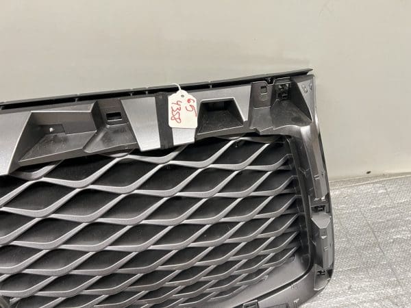 62310-6GW0A 2018 2019 2020 2021 INFINITI QX80 FRONT OEM GRILLE CAMERA NO TRIM - Image 3