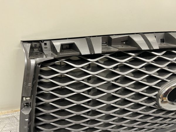 62310-6GW0A 2018 2019 2020 2021 INFINITI QX80 FRONT OEM GRILLE CAMERA NO TRIM - Image 12