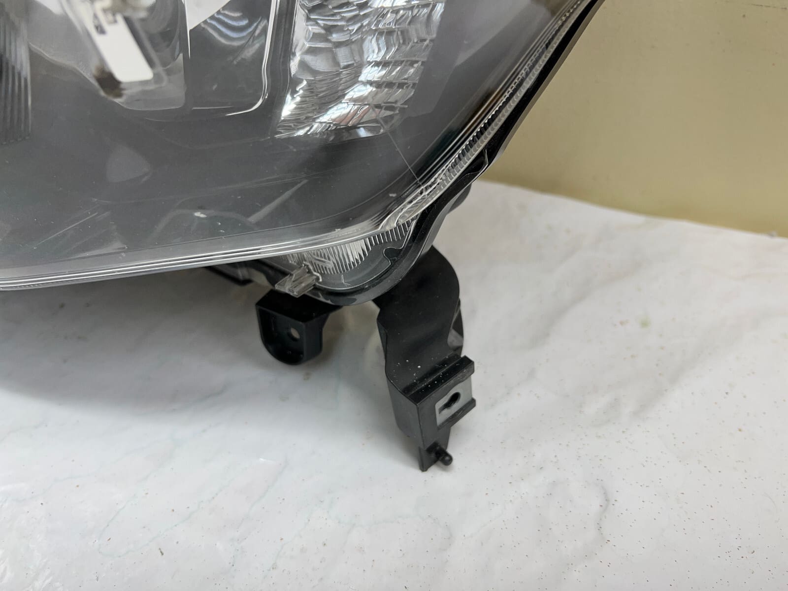 2014 2015 2016 2017 2018 2018 2020 TOYOTA 4RUNNER HALOGEN LEFT OEM HEADLIGHT - Image 4