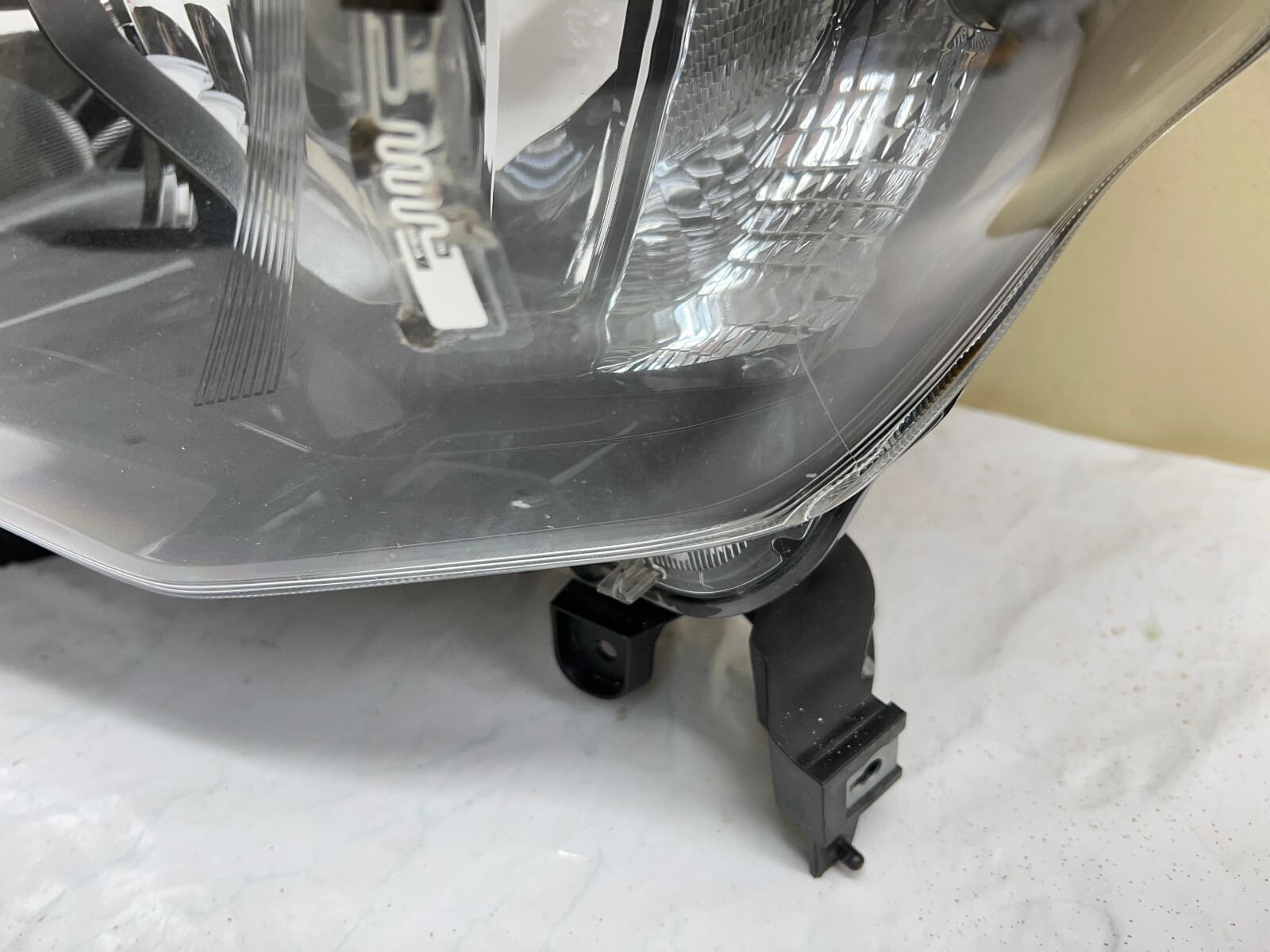 2014 2015 2016 2017 2018 2018 2020 TOYOTA 4RUNNER HALOGEN LEFT OEM HEADLIGHT - Image 5