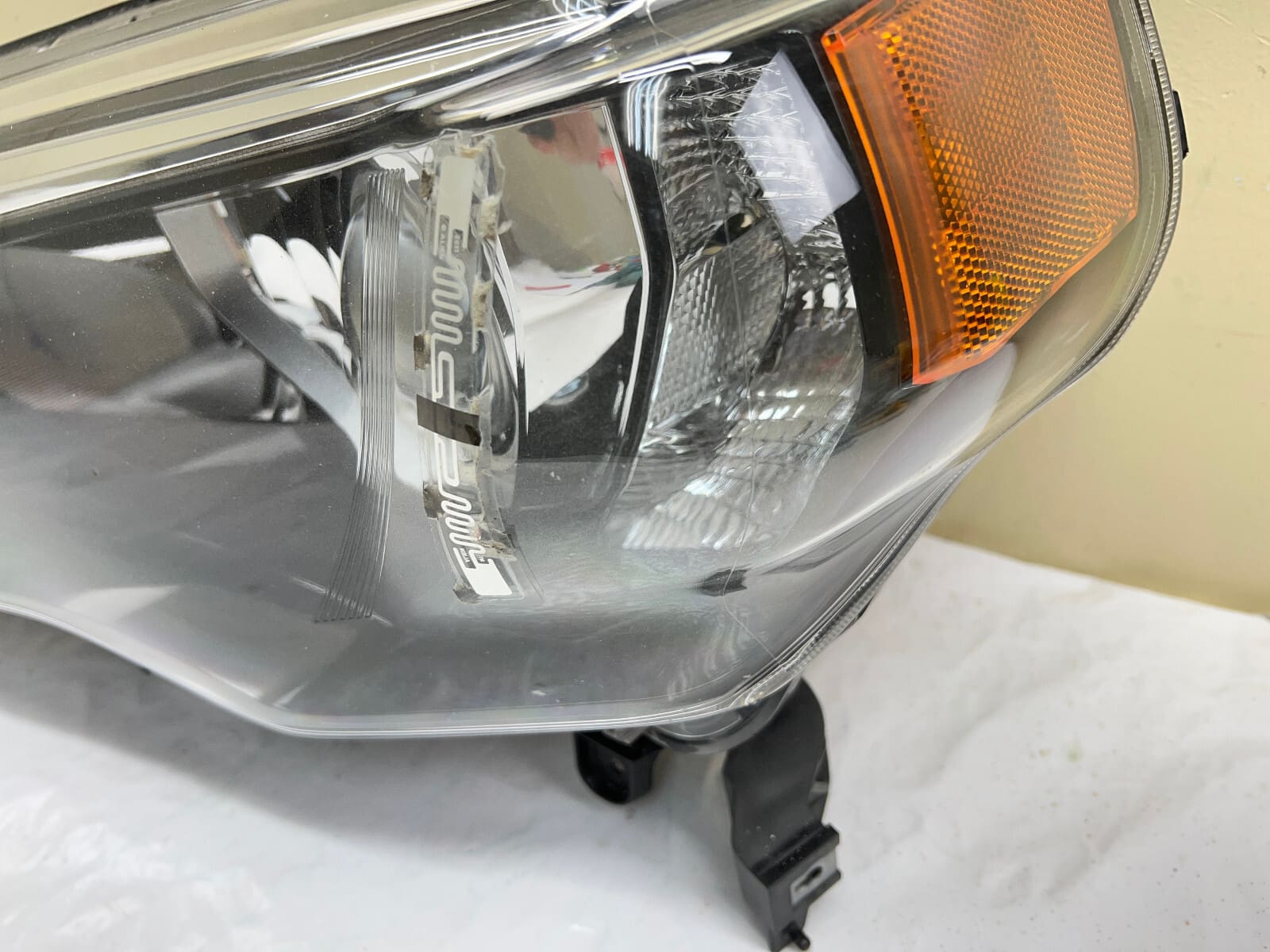 2014 2015 2016 2017 2018 2018 2020 TOYOTA 4RUNNER HALOGEN LEFT OEM HEADLIGHT - Image 6