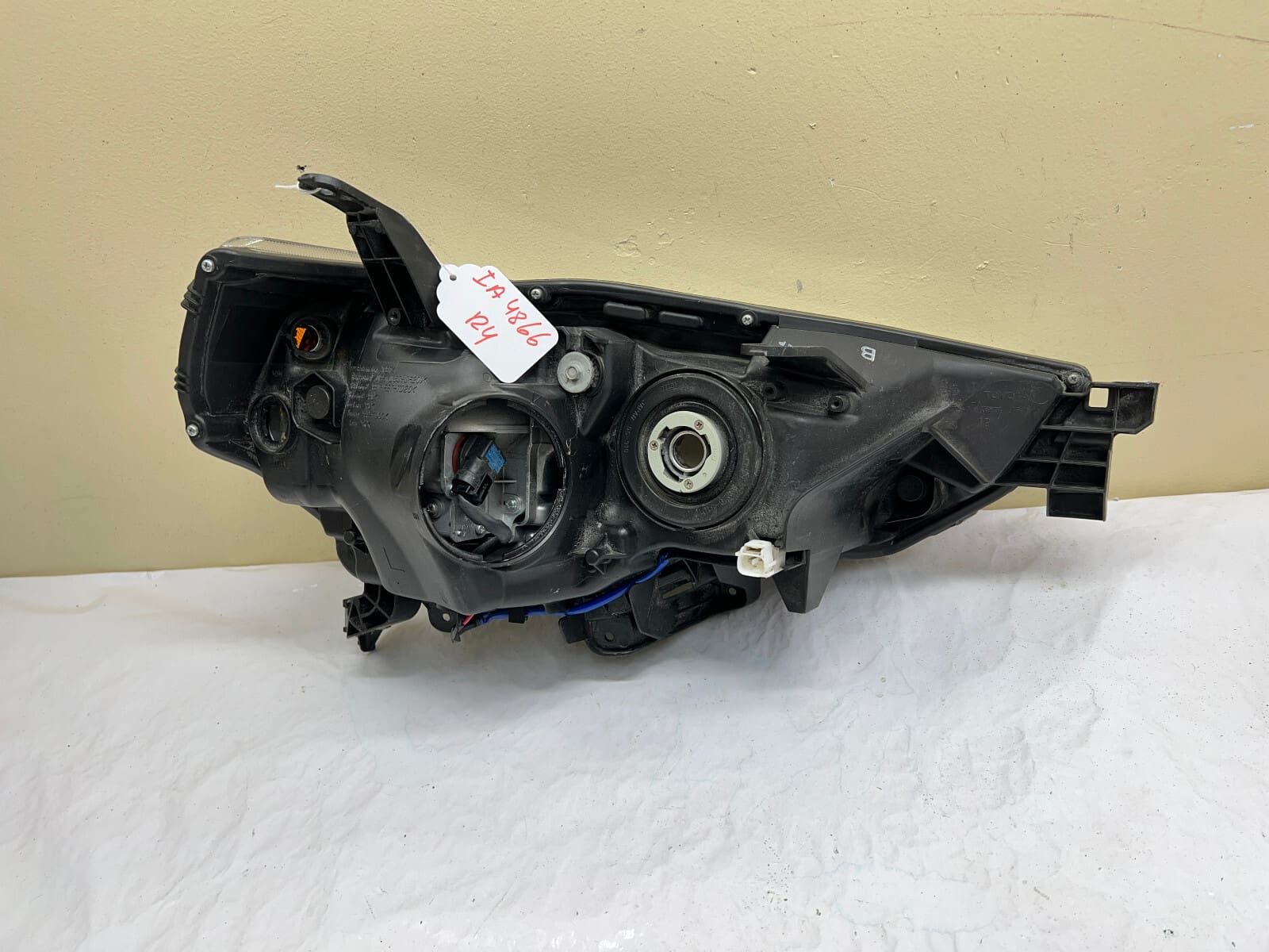 2014 2015 2016 2017 2018 2018 2020 TOYOTA 4RUNNER HALOGEN LEFT OEM HEADLIGHT - Image 18