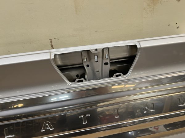 NICE 2018 2019 2020 FORD F150 PLATINUM REAR OEM TAILGATE GENUINE FOR STEP - Image 5