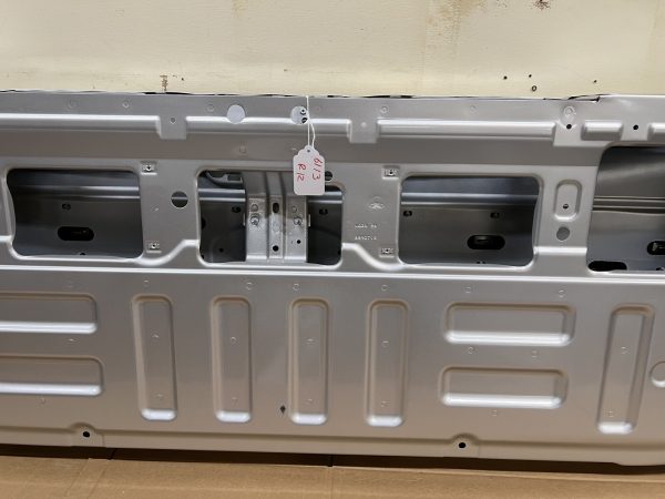 NICE 2018 2019 2020 FORD F150 PLATINUM REAR OEM TAILGATE GENUINE FOR STEP - Image 13