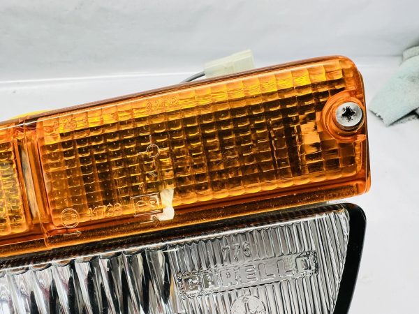 02.260.749 FERRARI TESTAROSSA CARELLO FRONT LEFT OEM TURN SIGNAL GENUINE - Image 2