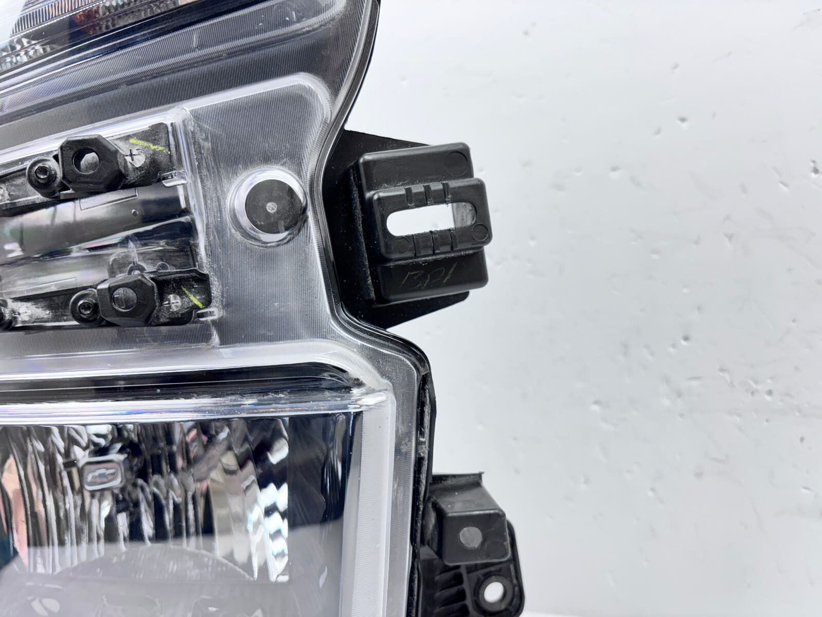 2020 2021 2022 2023 CHEVY SILVERADO 2500 3500 HALOGEN RIGHT OEM HEADLIGHT - Image 8