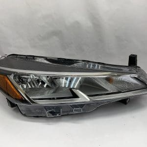 2021 2022 2023 NISSAN KICKS HALOGEN FRONT RIGHT OEM HEADLIGHT 260105R00A