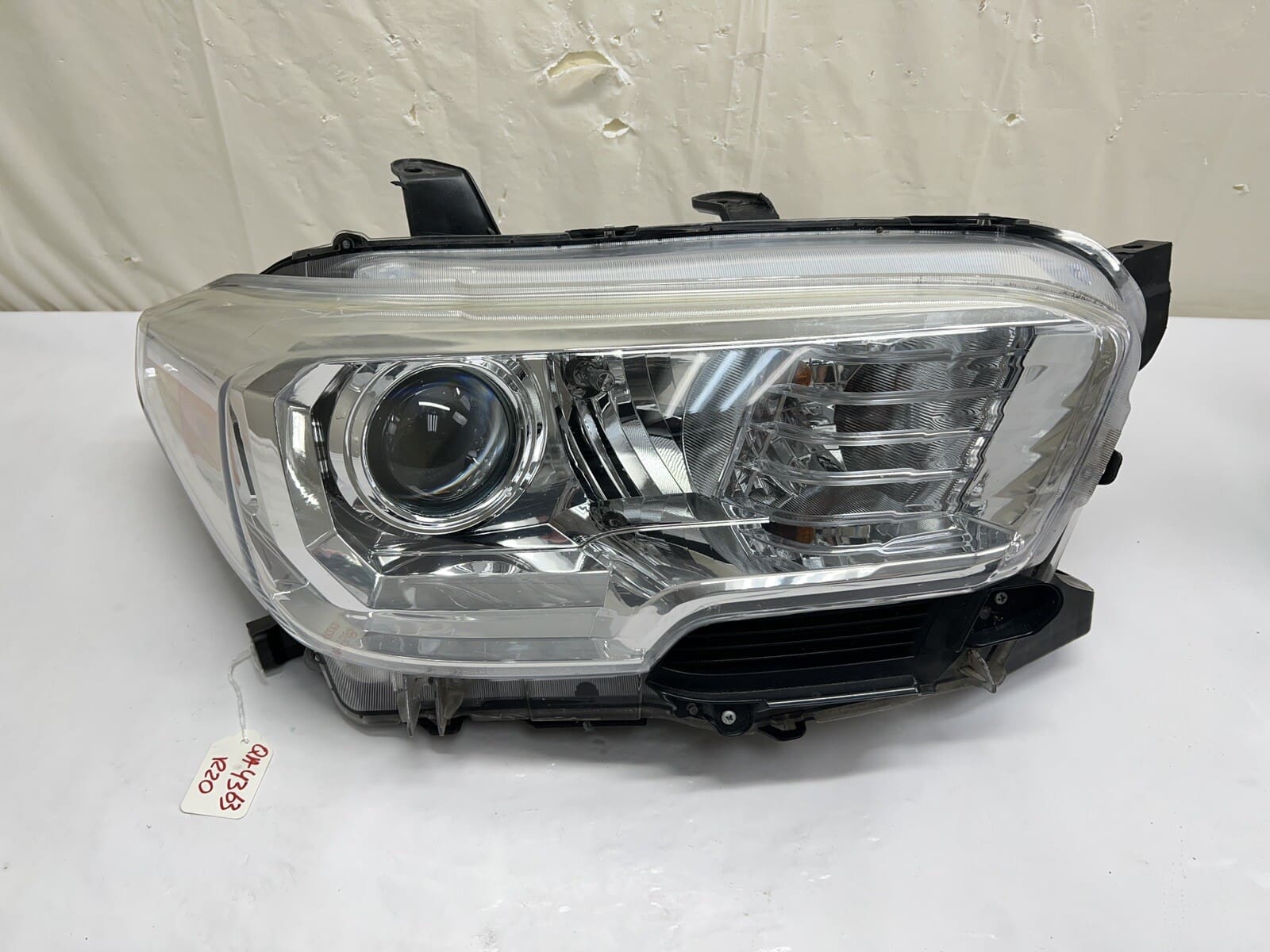 🌟🌟 2016 2017 2018 2019 2020 2021 TOYOTA TACOMA HALOGE FRONT RIGHT HEADLIGHT