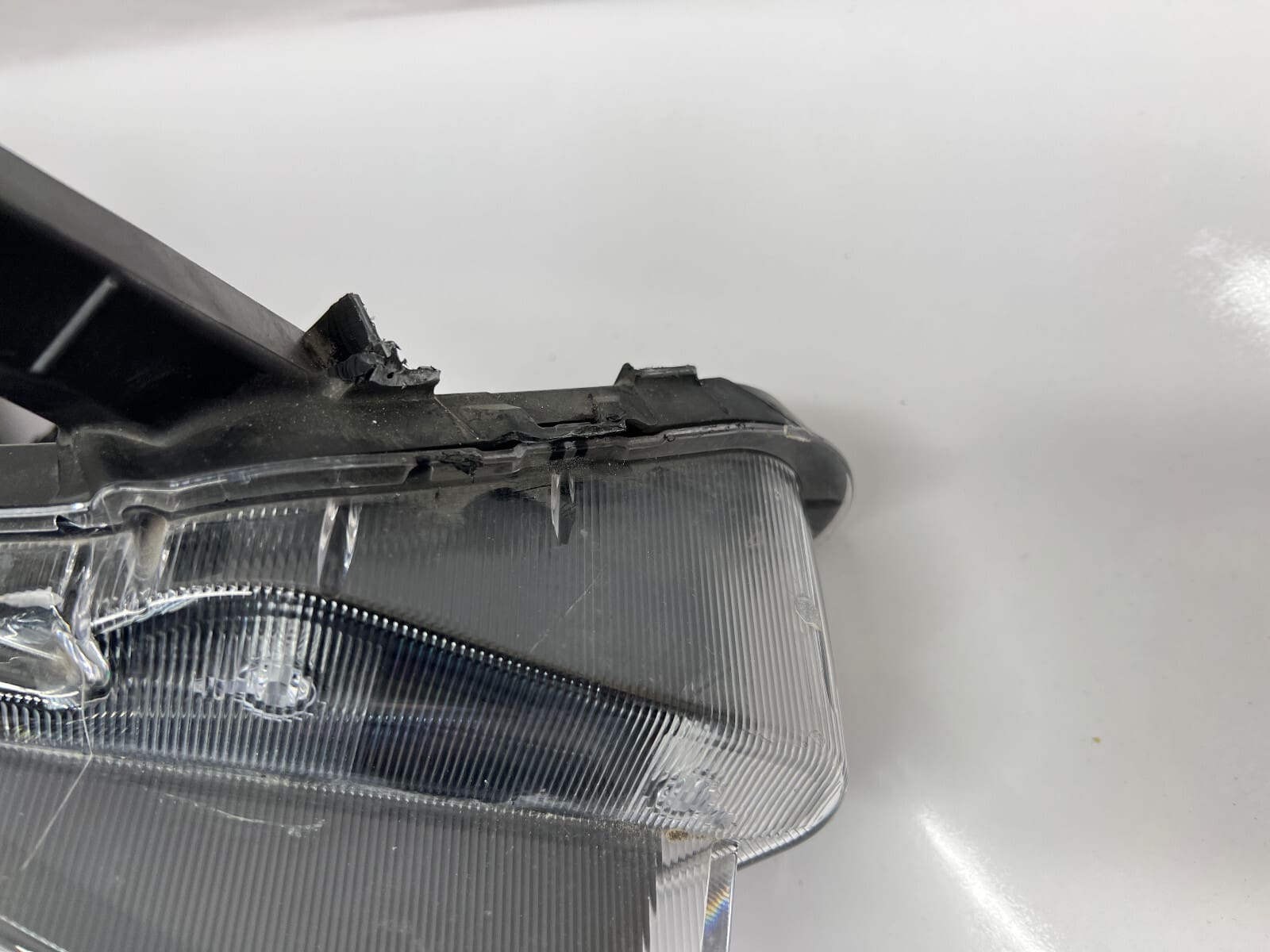 2021 2022 2023 NISSAN KICKS HALOGEN FRONT RIGHT OEM HEADLIGHT 260105R00A - Image 5