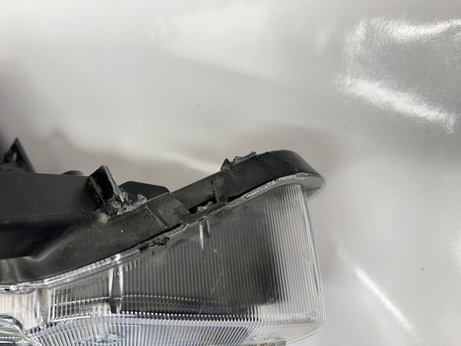 2021 2022 2023 NISSAN KICKS HALOGEN FRONT RIGHT OEM HEADLIGHT 260105R00A - Image 6