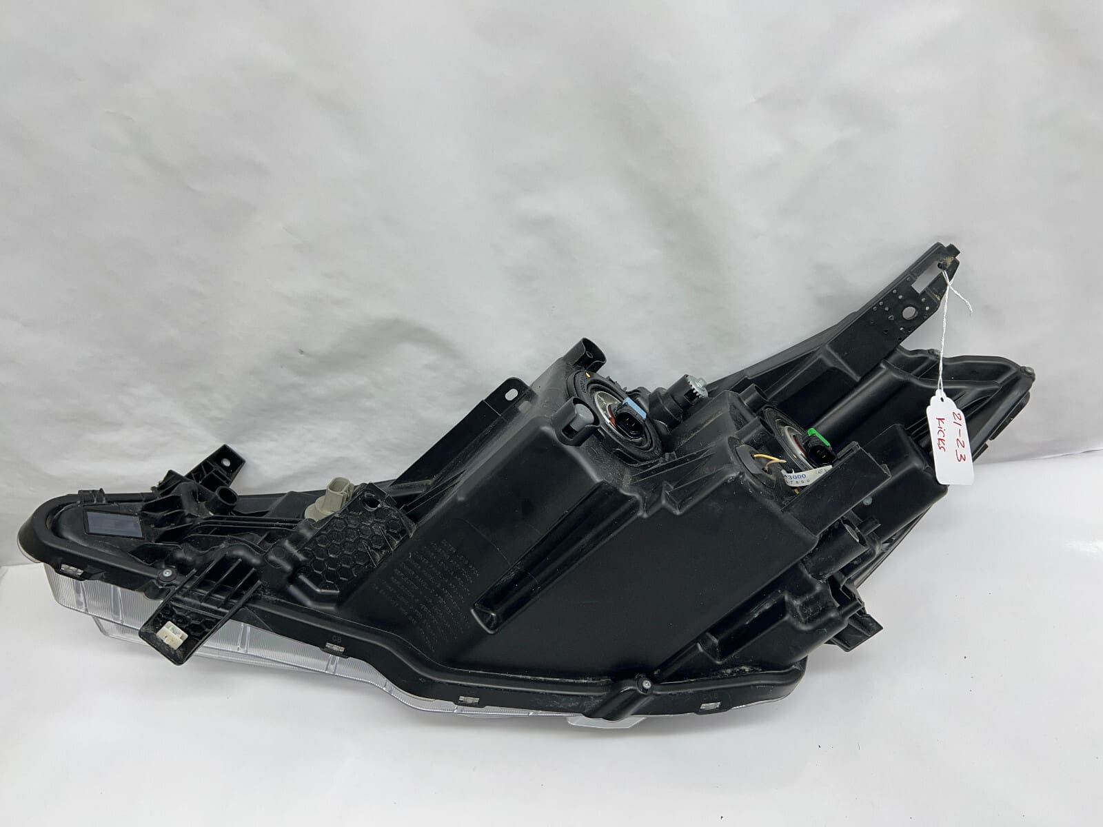 2021 2022 2023 NISSAN KICKS HALOGEN FRONT RIGHT OEM HEADLIGHT 260105R00A - Image 20