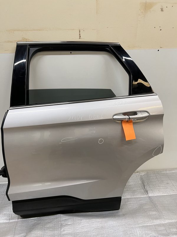 2015 2016 2017 2018 2019 2020 2021 2022 2023 Ford Edge Rear Left OEM Door Comp