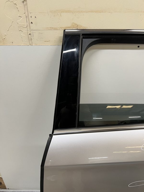 2015 2016 2017 2018 2019 2020 2021 2022 2023 Ford Edge Rear Left OEM Door Comp - Image 2
