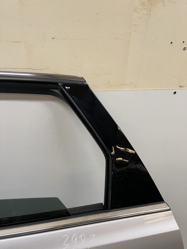 2015 2016 2017 2018 2019 2020 2021 2022 2023 Ford Edge Rear Left OEM Door Comp - Image 4