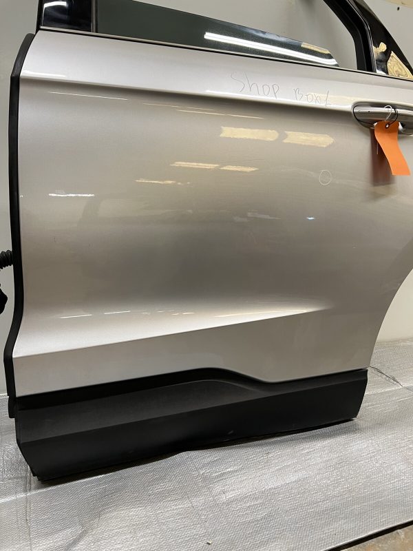 2015 2016 2017 2018 2019 2020 2021 2022 2023 Ford Edge Rear Left OEM Door Comp - Image 10